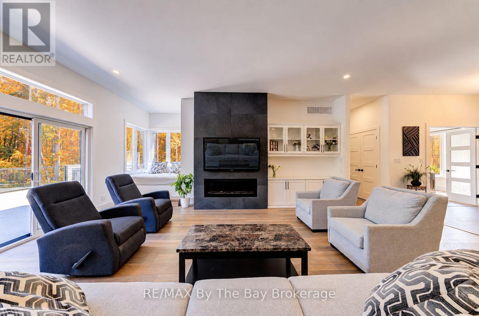 95 Spruce Street Property Photo 15