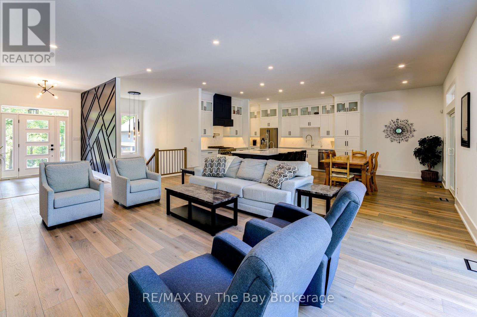 95 Spruce Street Property Photo 16