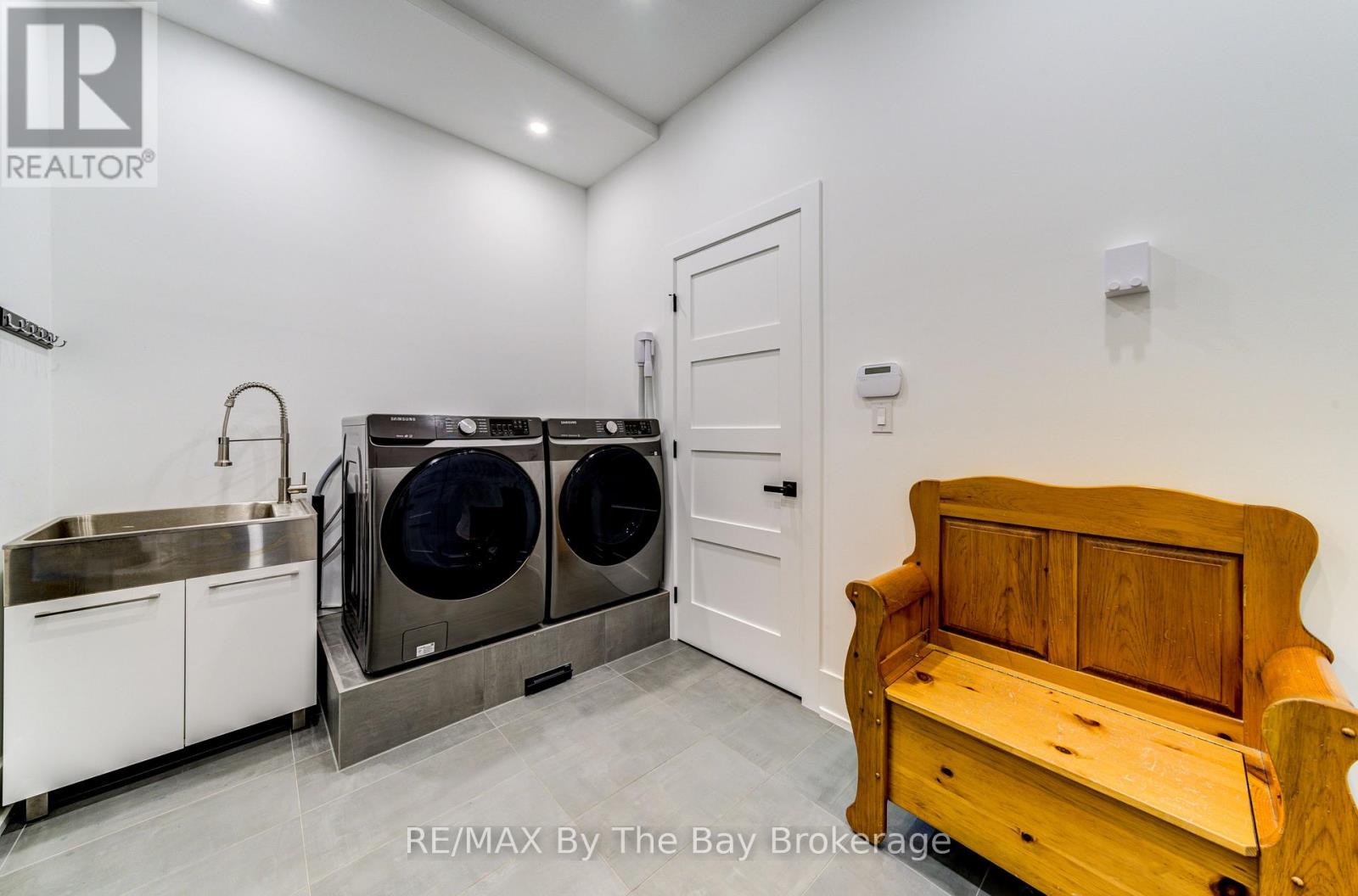 95 Spruce Street Property Photo 29