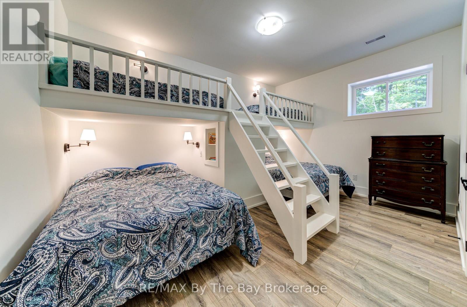 95 Spruce Street Property Photo 42