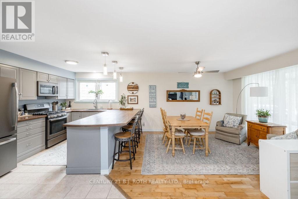 61 Ward Avenue Property Photo 9