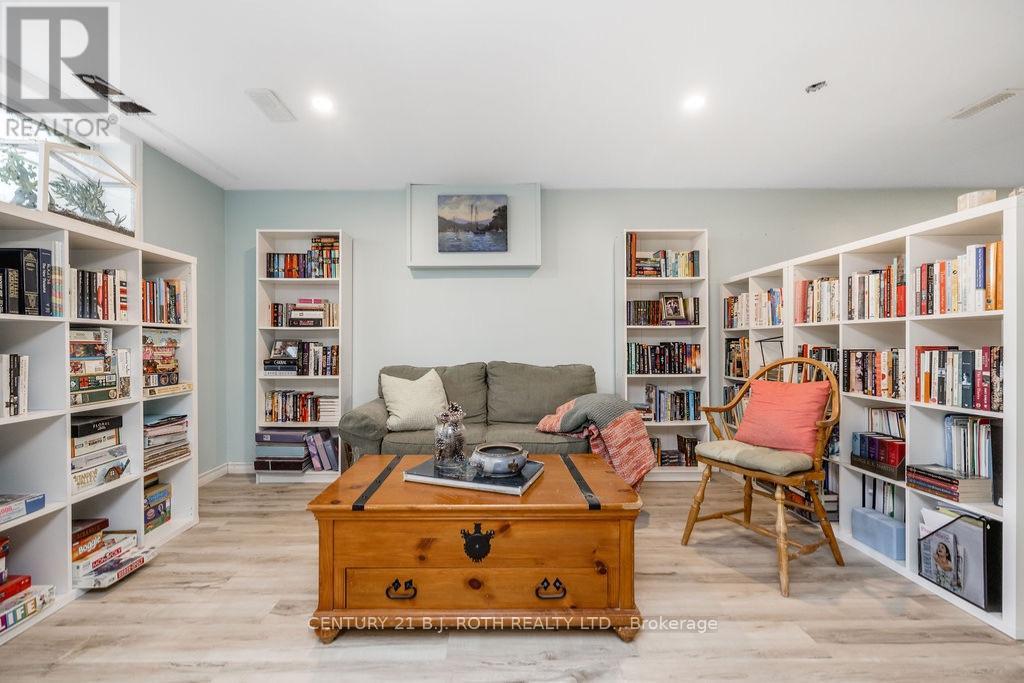61 Ward Avenue Property Photo 24