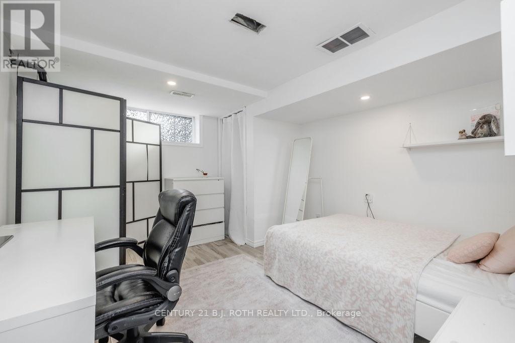 61 Ward Avenue Property Photo 29