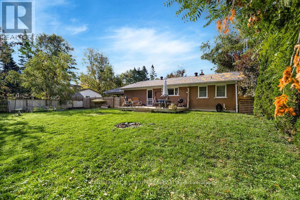 61 Ward Avenue Property Photo 33