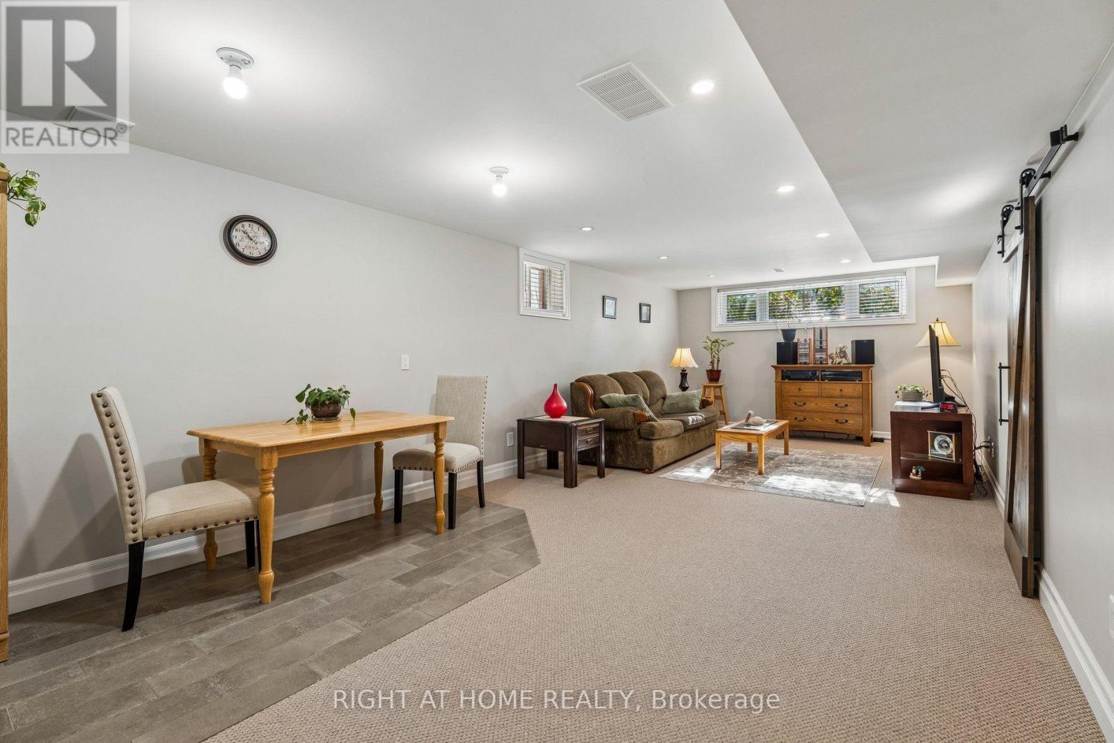 12 Player Drive Property Photo 30