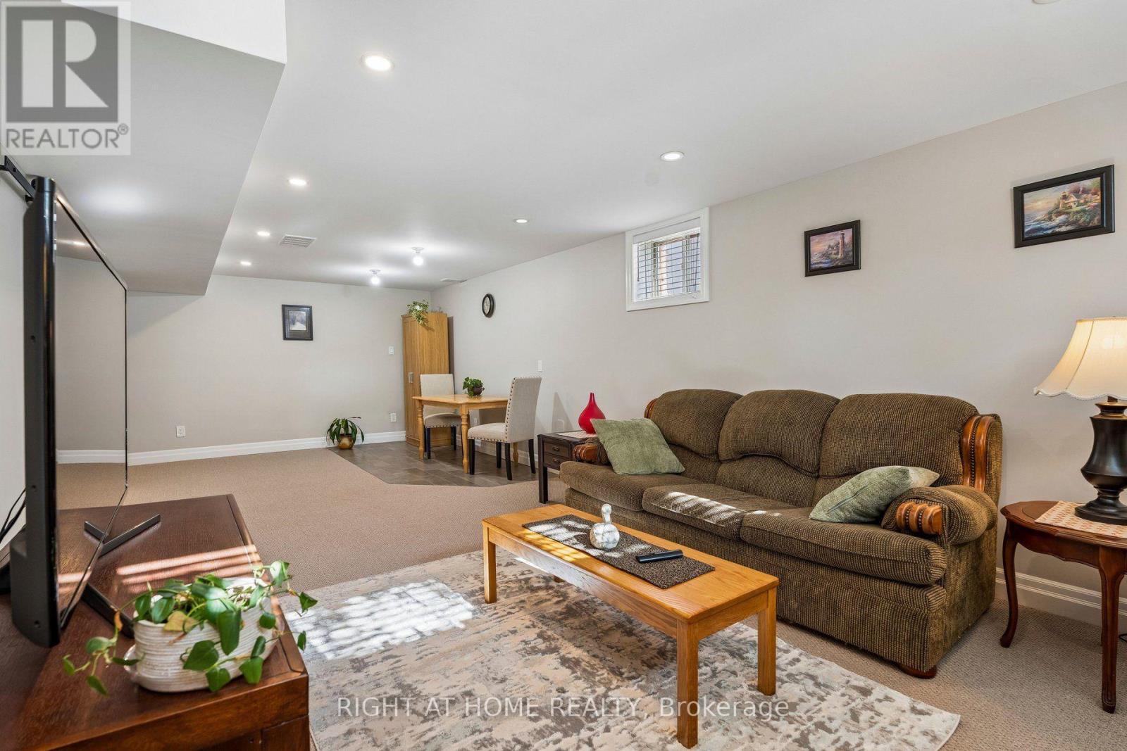 12 Player Drive Property Photo 34