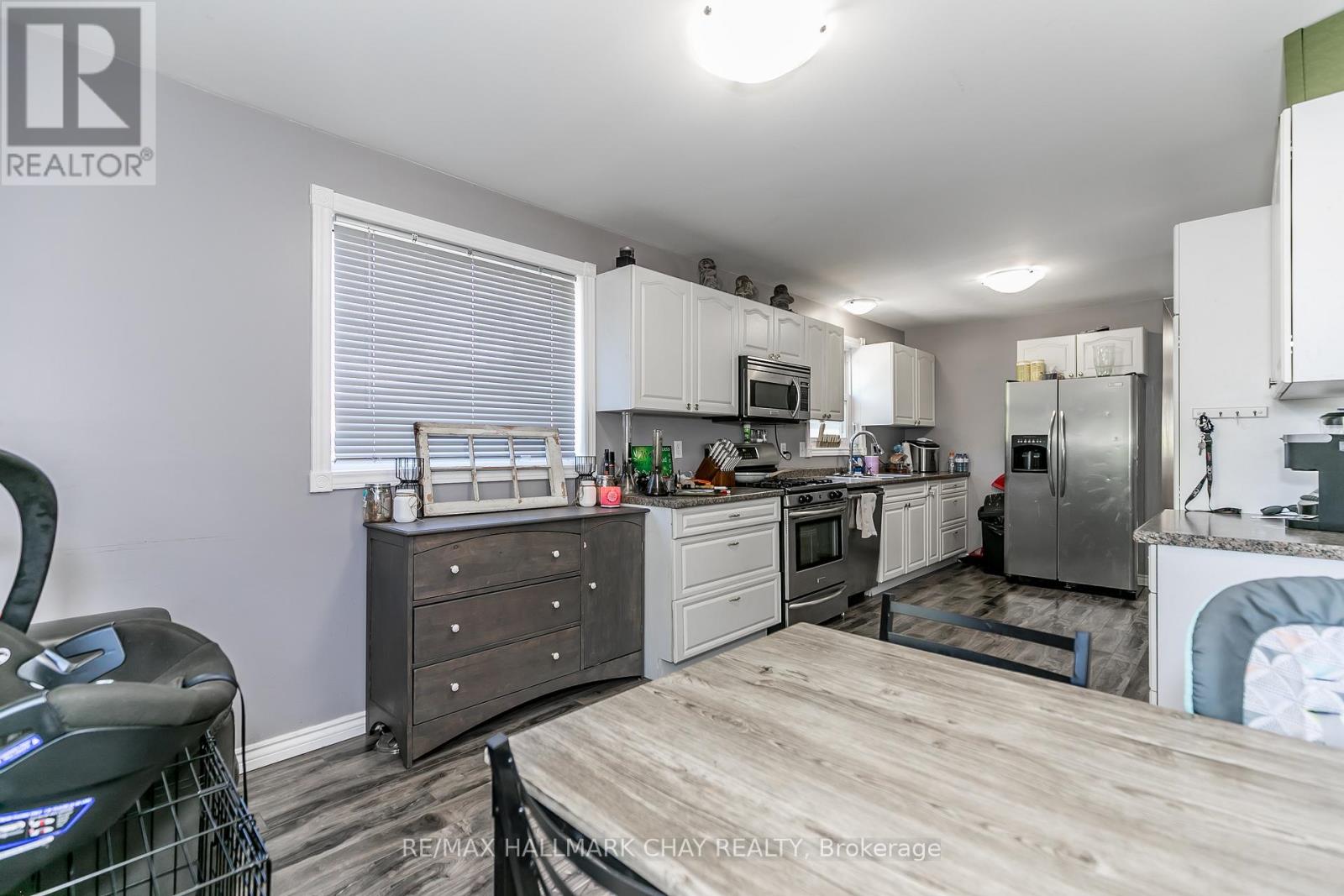 226 Queen Street Property Photo 4