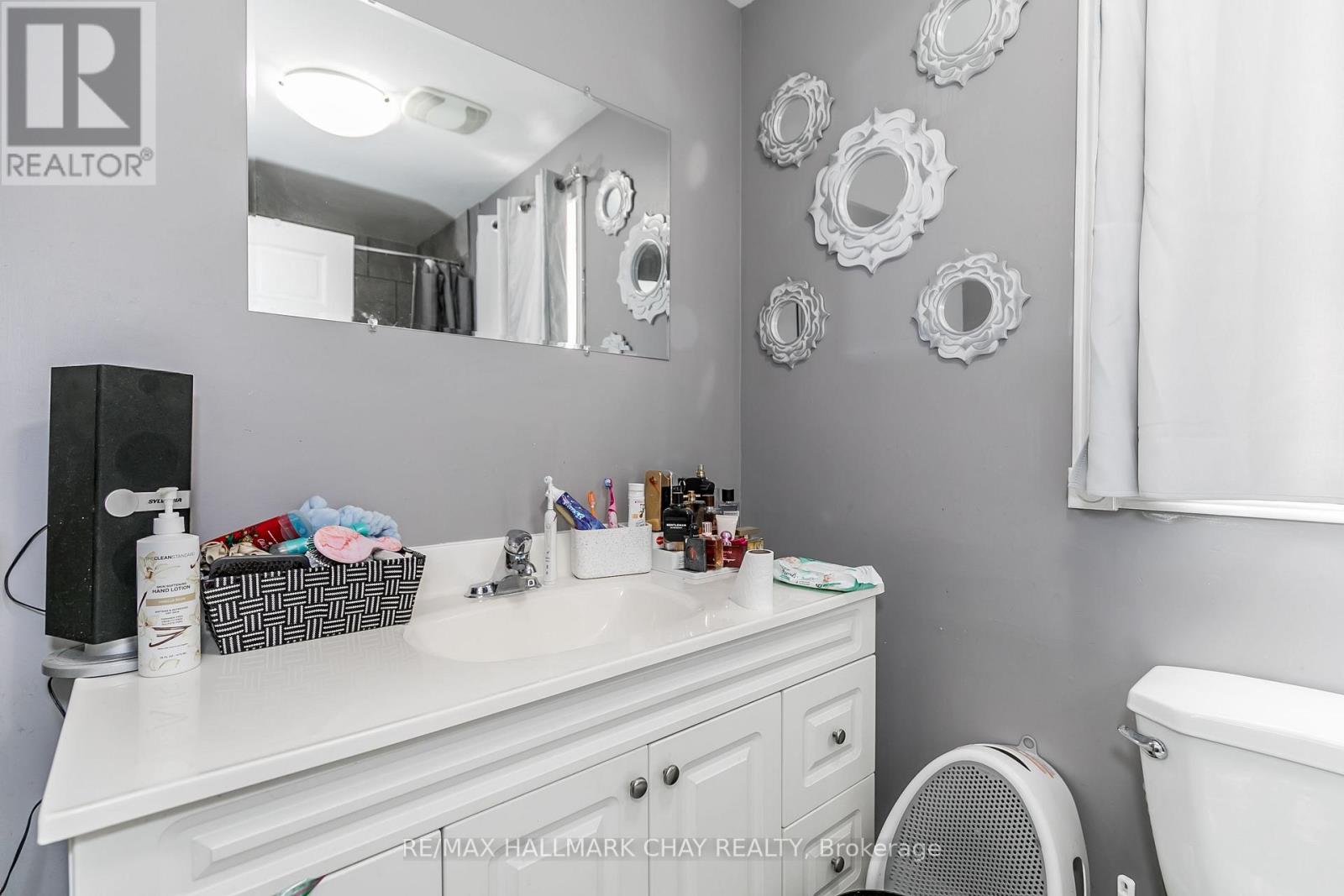 226 Queen Street Property Photo 13