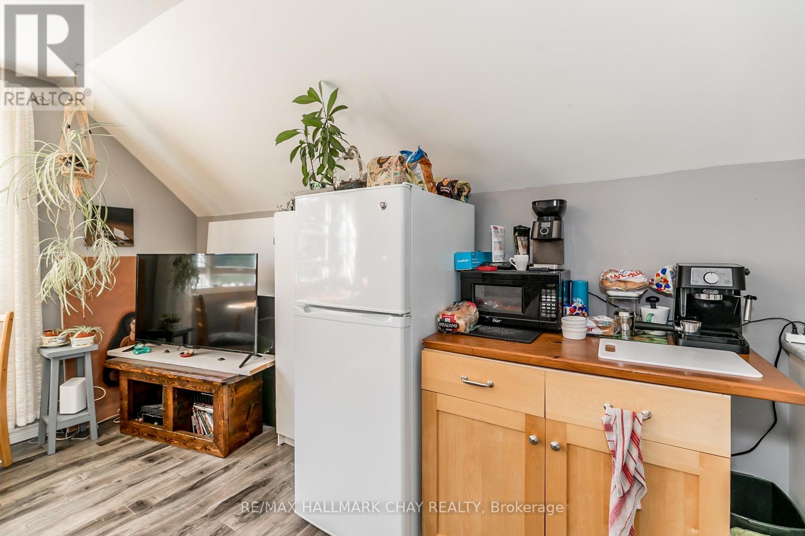 226 Queen Street Property Photo 22