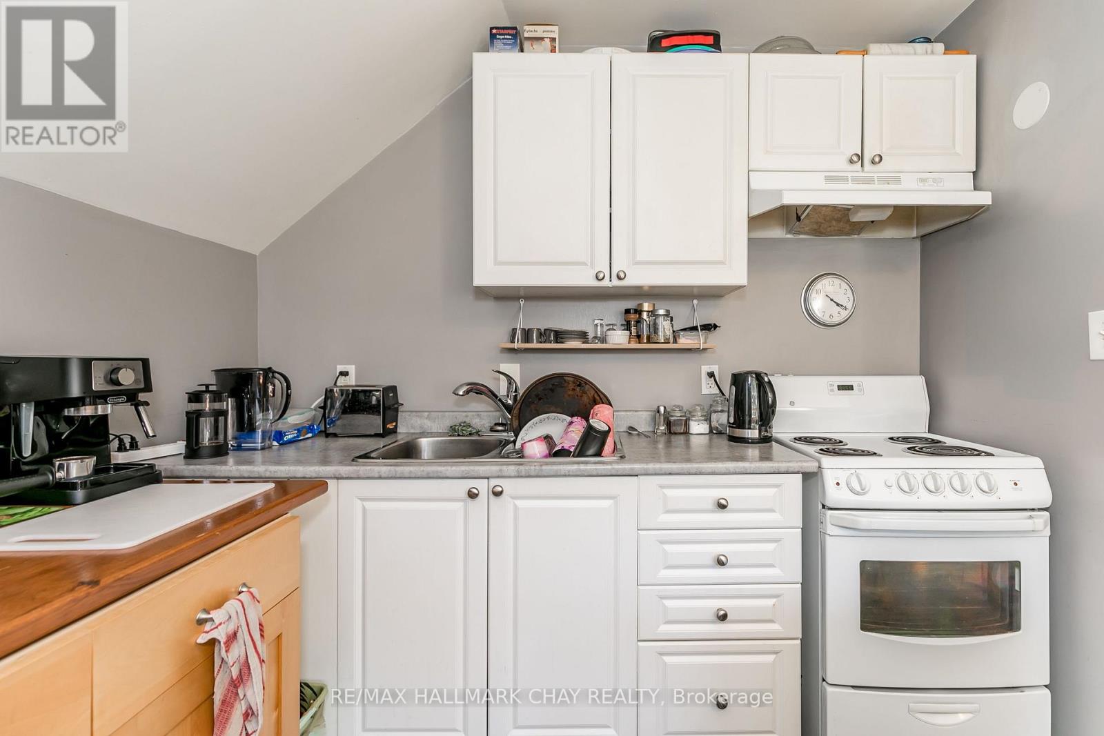 226 Queen Street Property Photo 23