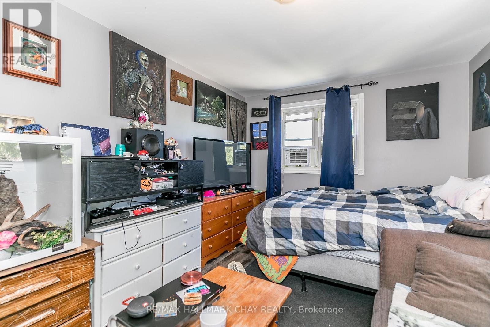 226 Queen Street Property Photo 25