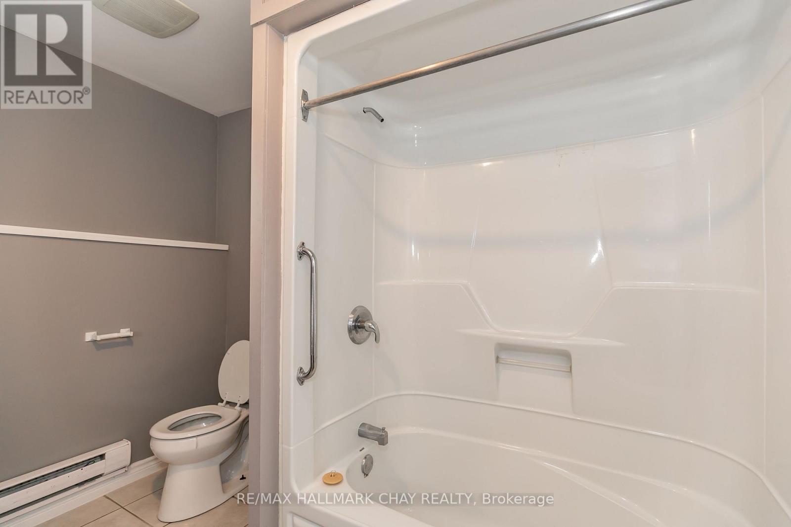 226 Queen Street Property Photo 47