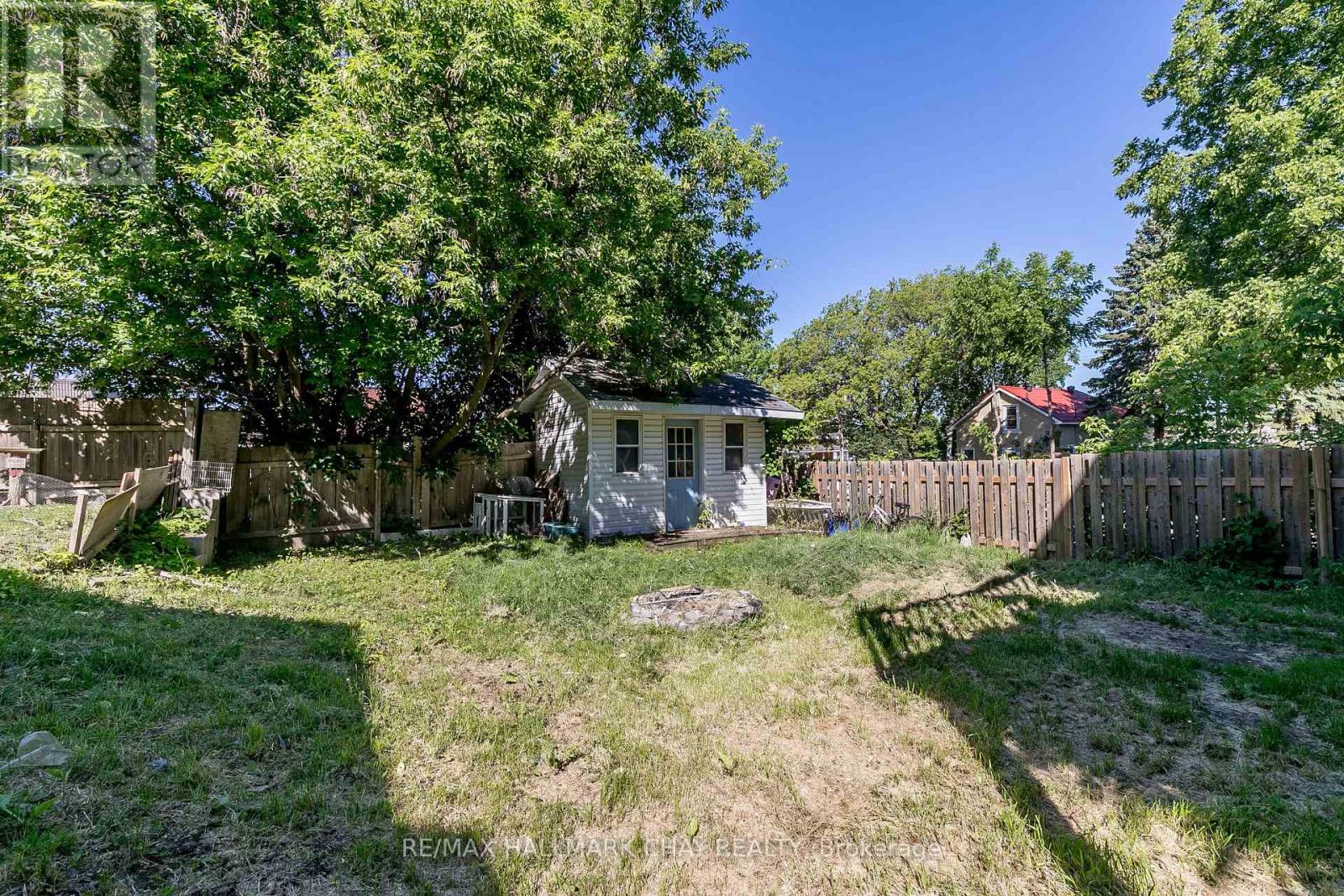 226 Queen Street Property Photo 49