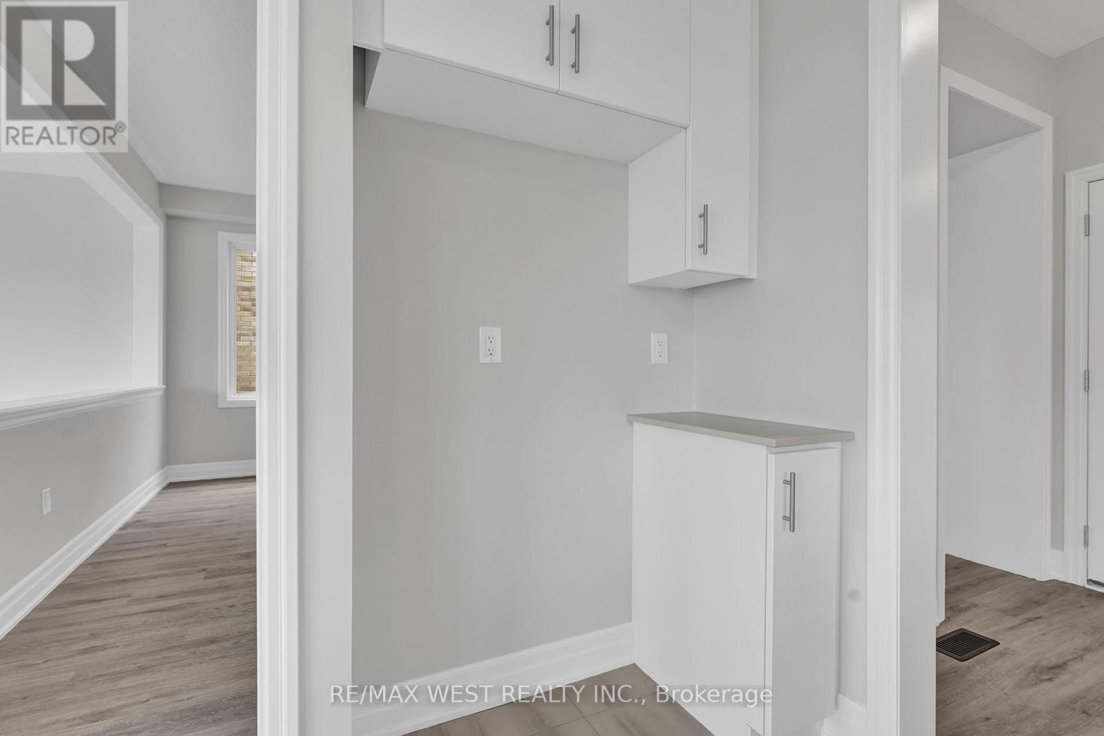160 Union Boulevard Property Photo 13