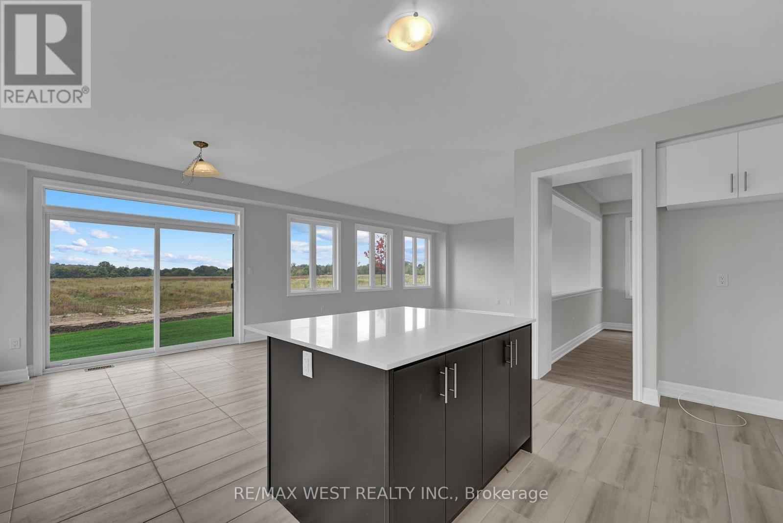 160 Union Boulevard Property Photo 17