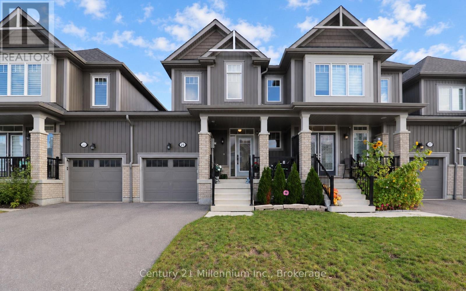 25 KIRBY AVENUE Property Photo 1