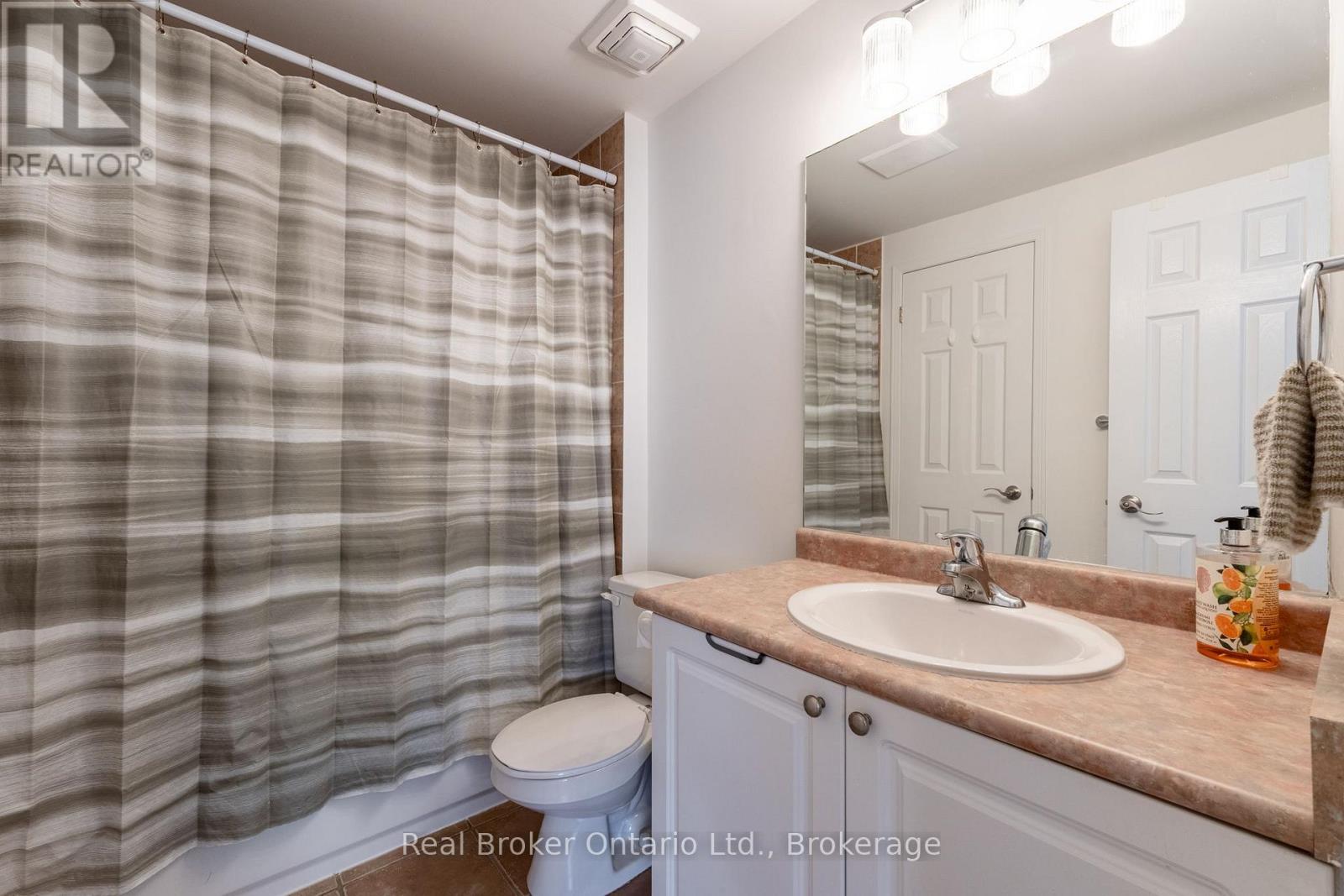 44 Monarchy Street Property Photo 11
