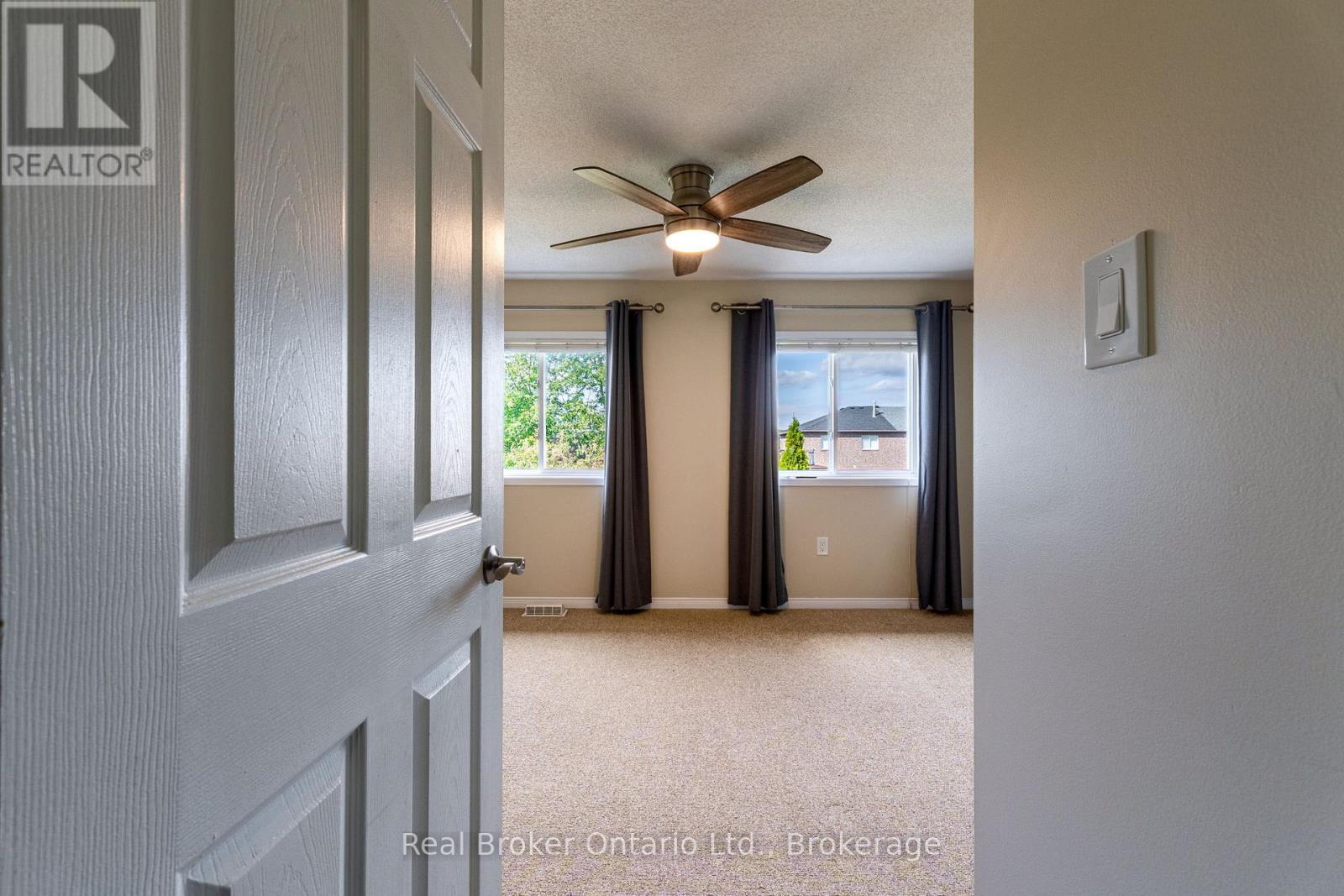 44 Monarchy Street Property Photo 12