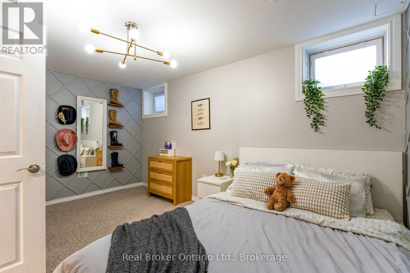 44 Monarchy Street Property Photo 14