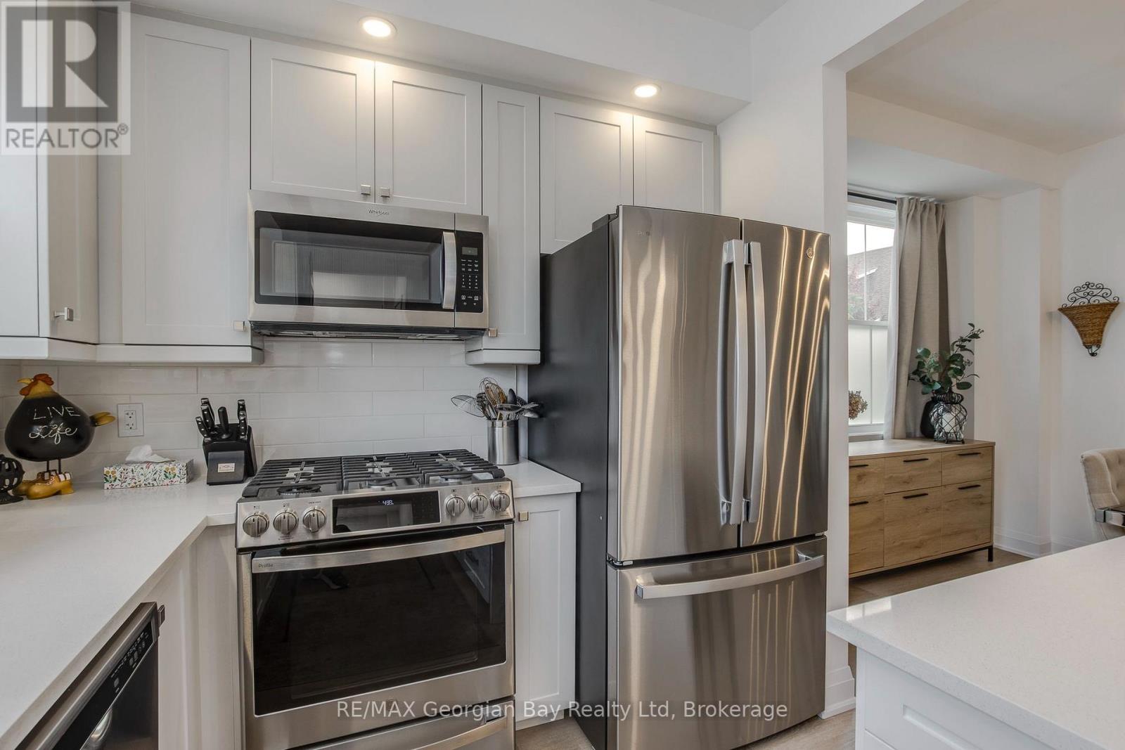 16 Danielle Crescent Property Photo 14