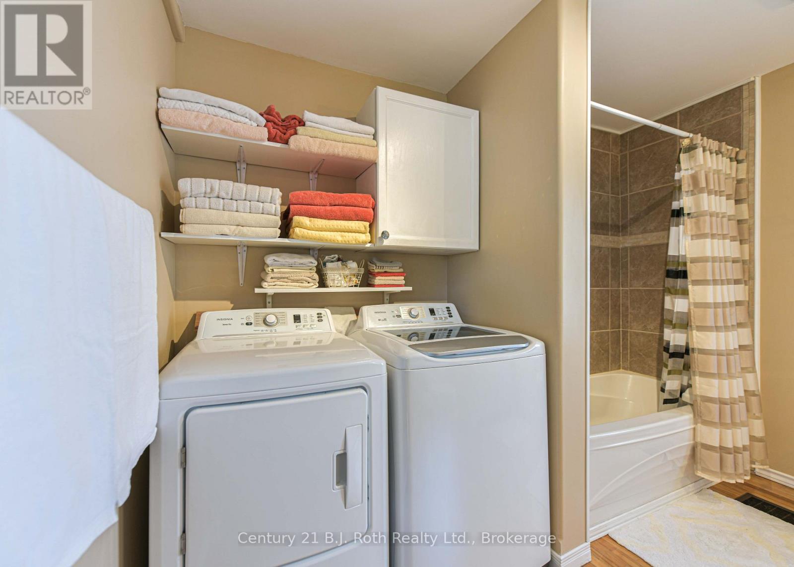 331 Moffat Street Property Photo 10