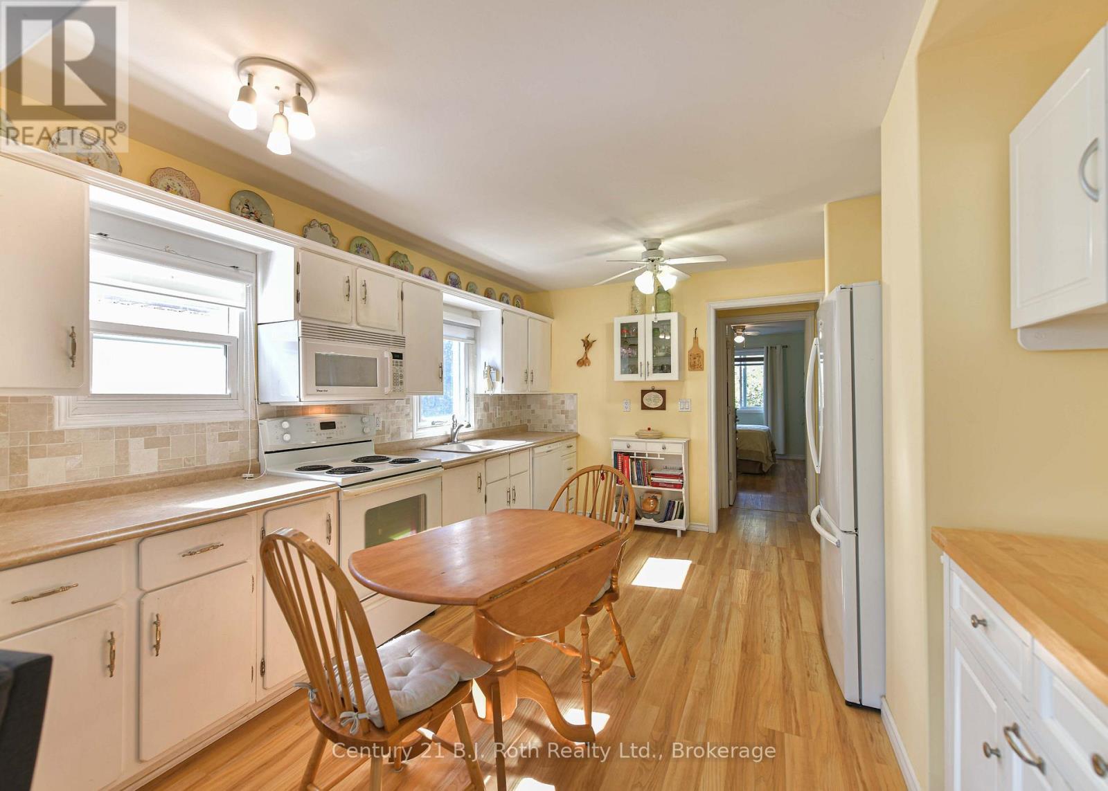 331 Moffat Street Property Photo 13