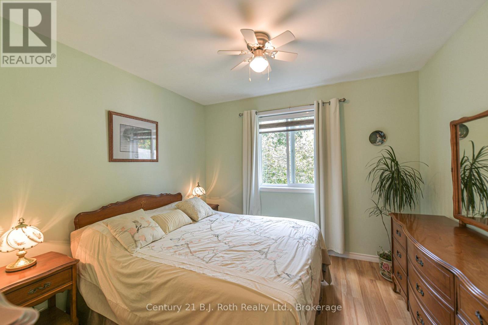 331 Moffat Street Property Photo 18