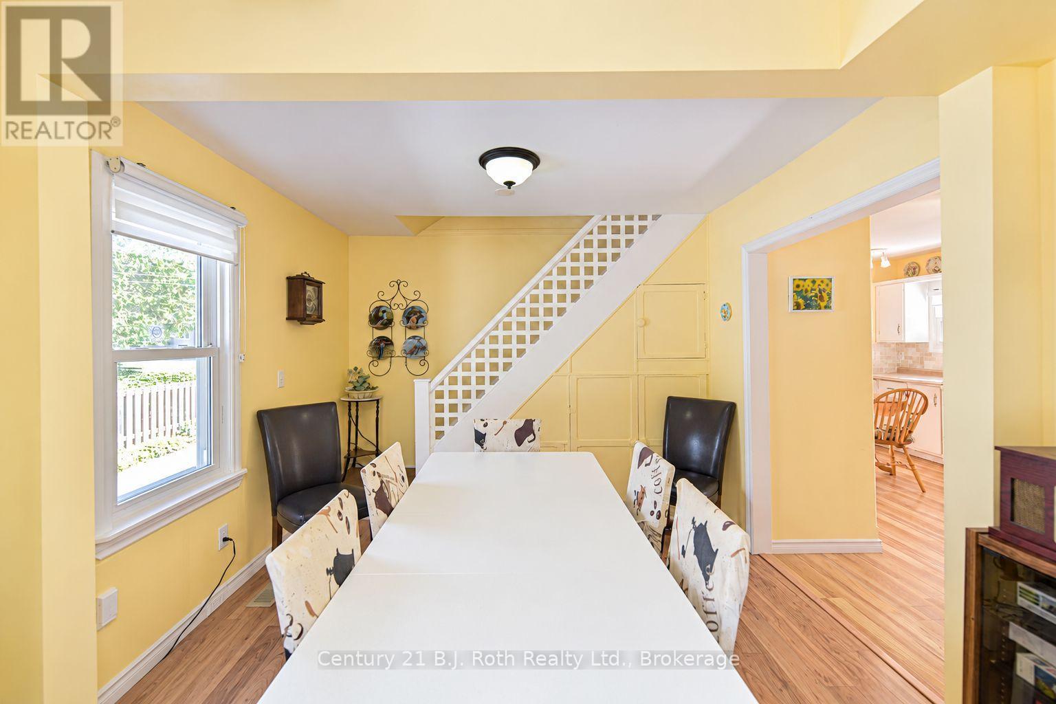 331 Moffat Street Property Photo 23