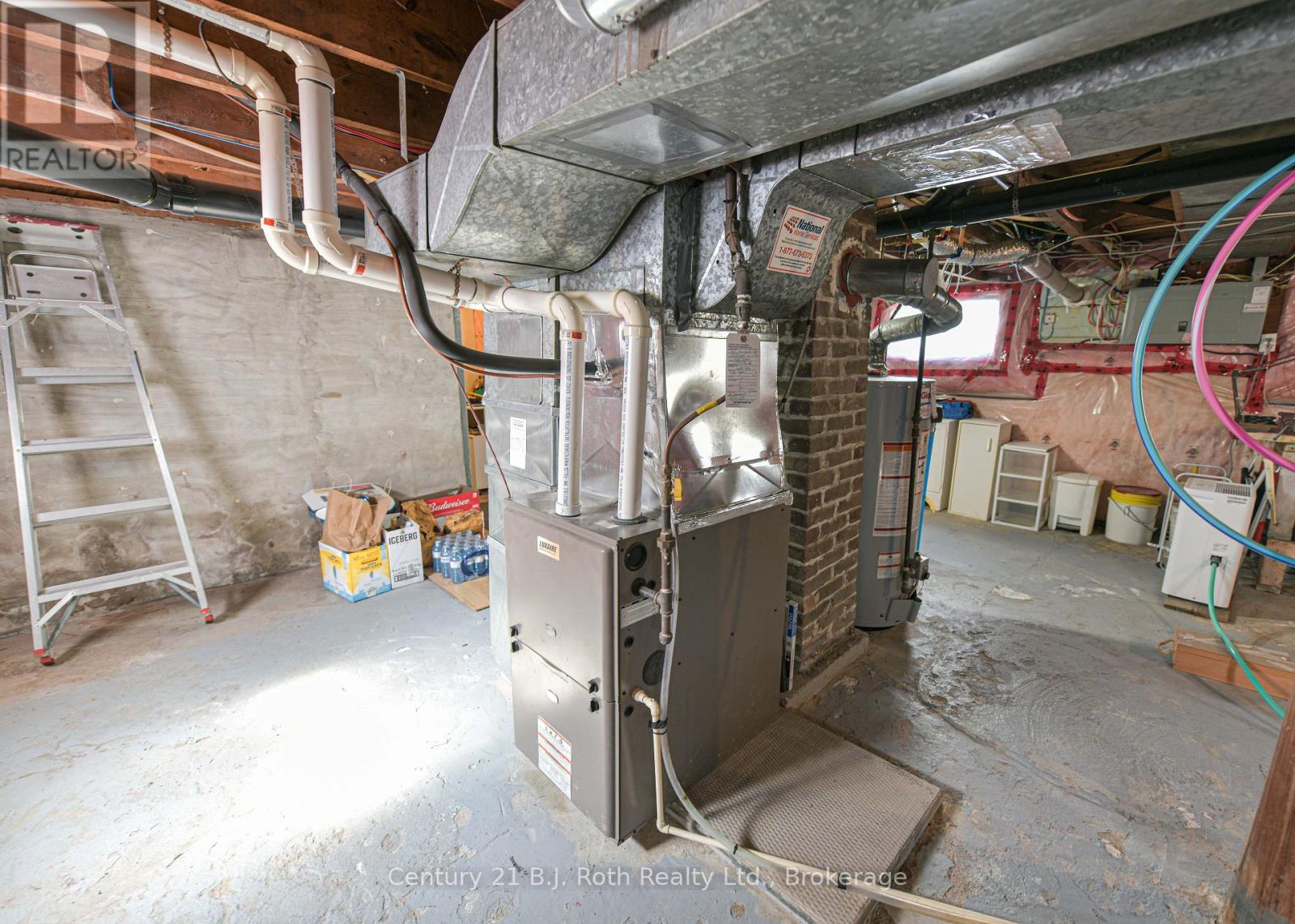 331 Moffat Street Property Photo 32