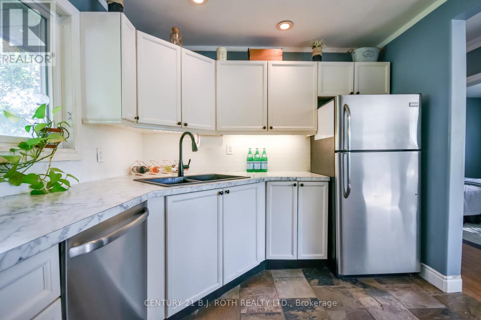 74 Rose Street Property Photo 9