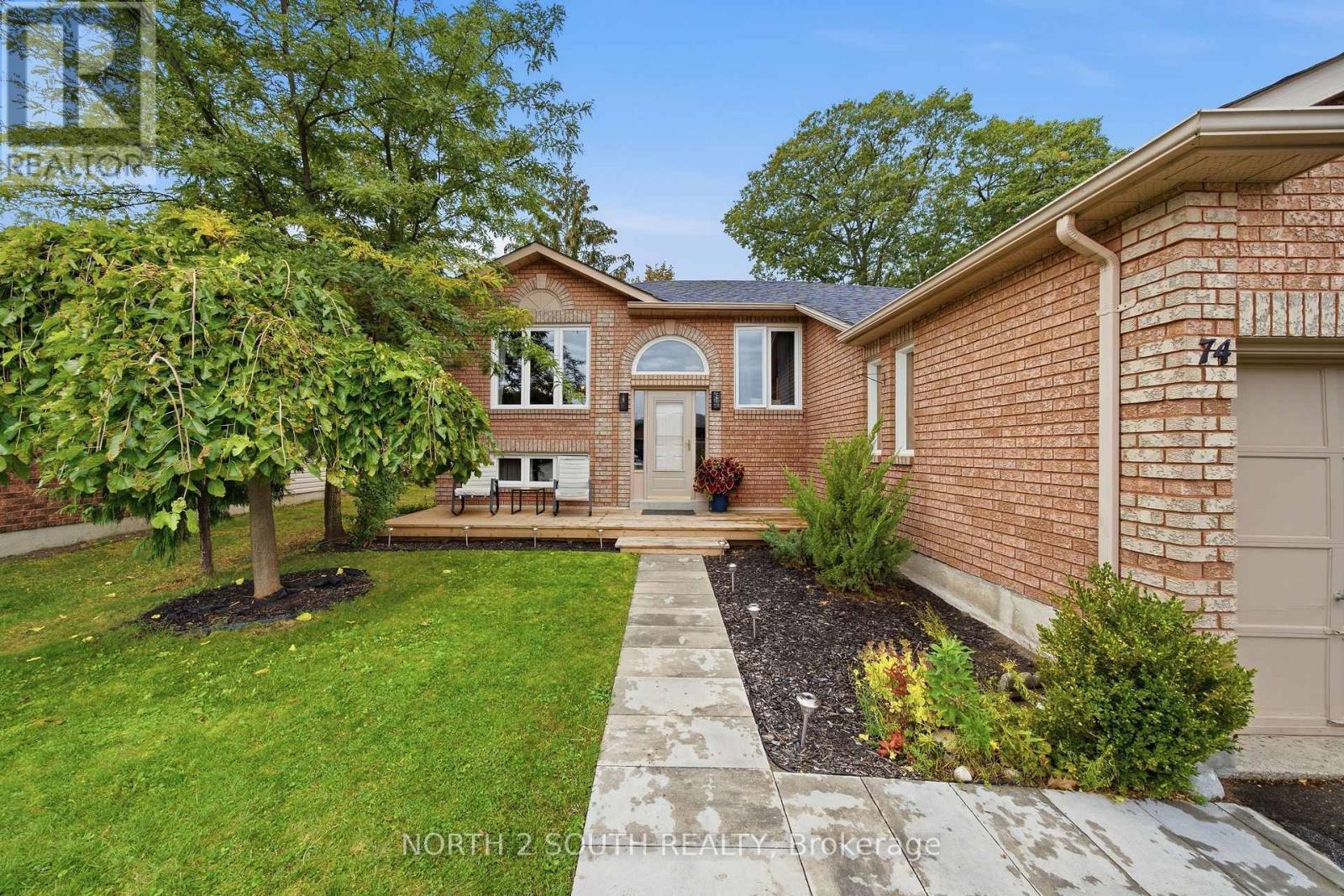 74 Leo Boulevard Property Photo 3