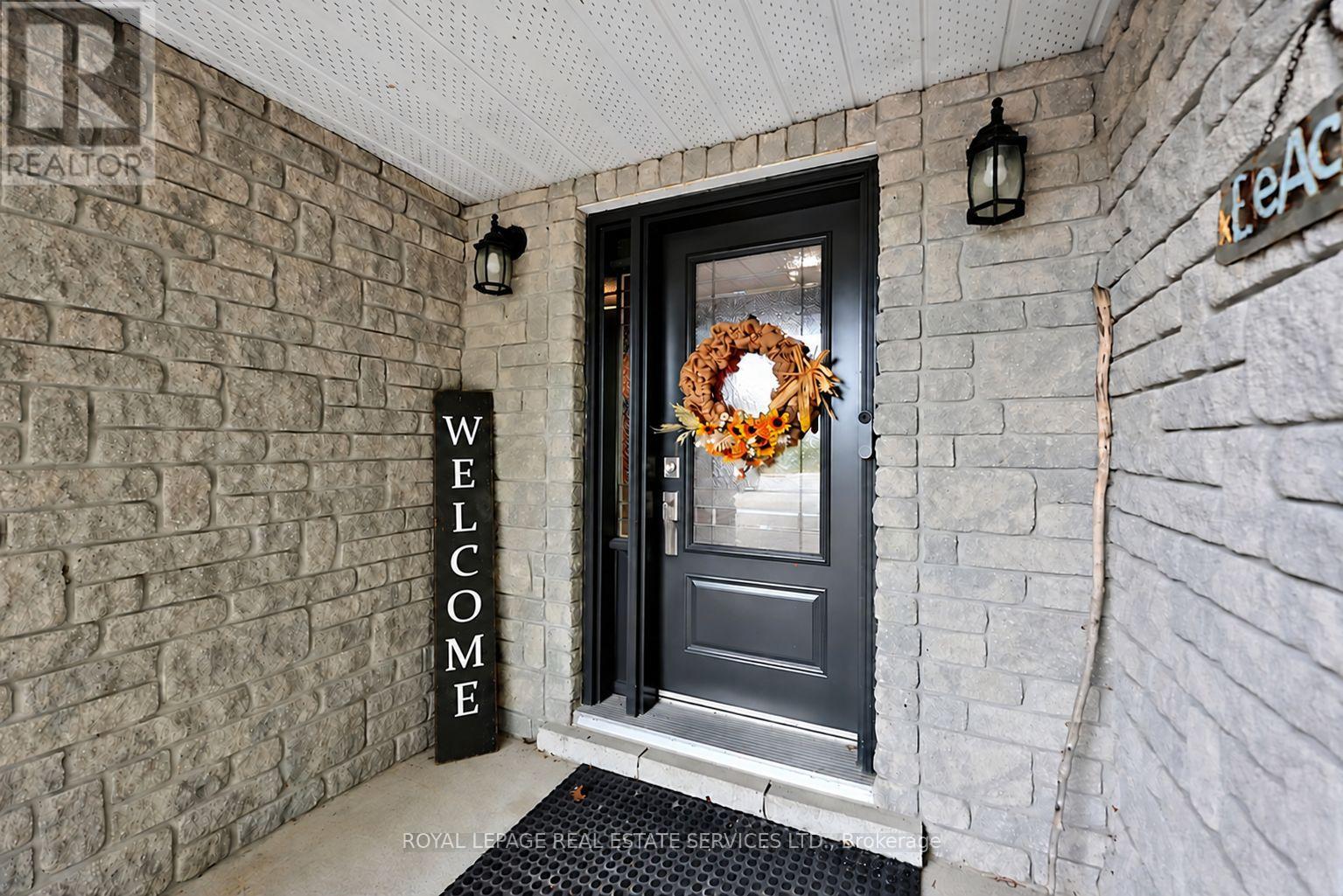 1687 River Road W Property Photo 3