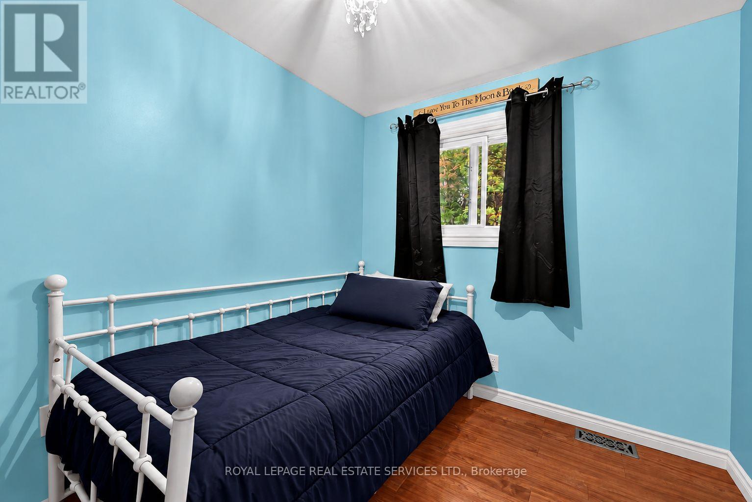 1687 River Road W Property Photo 11