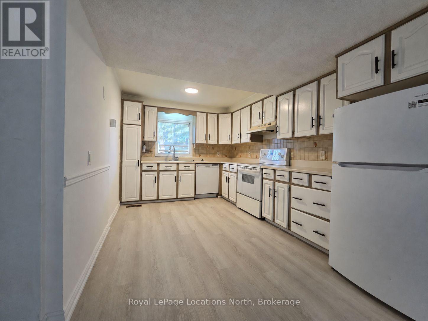 A - 485 Birch Street Property Photo 4
