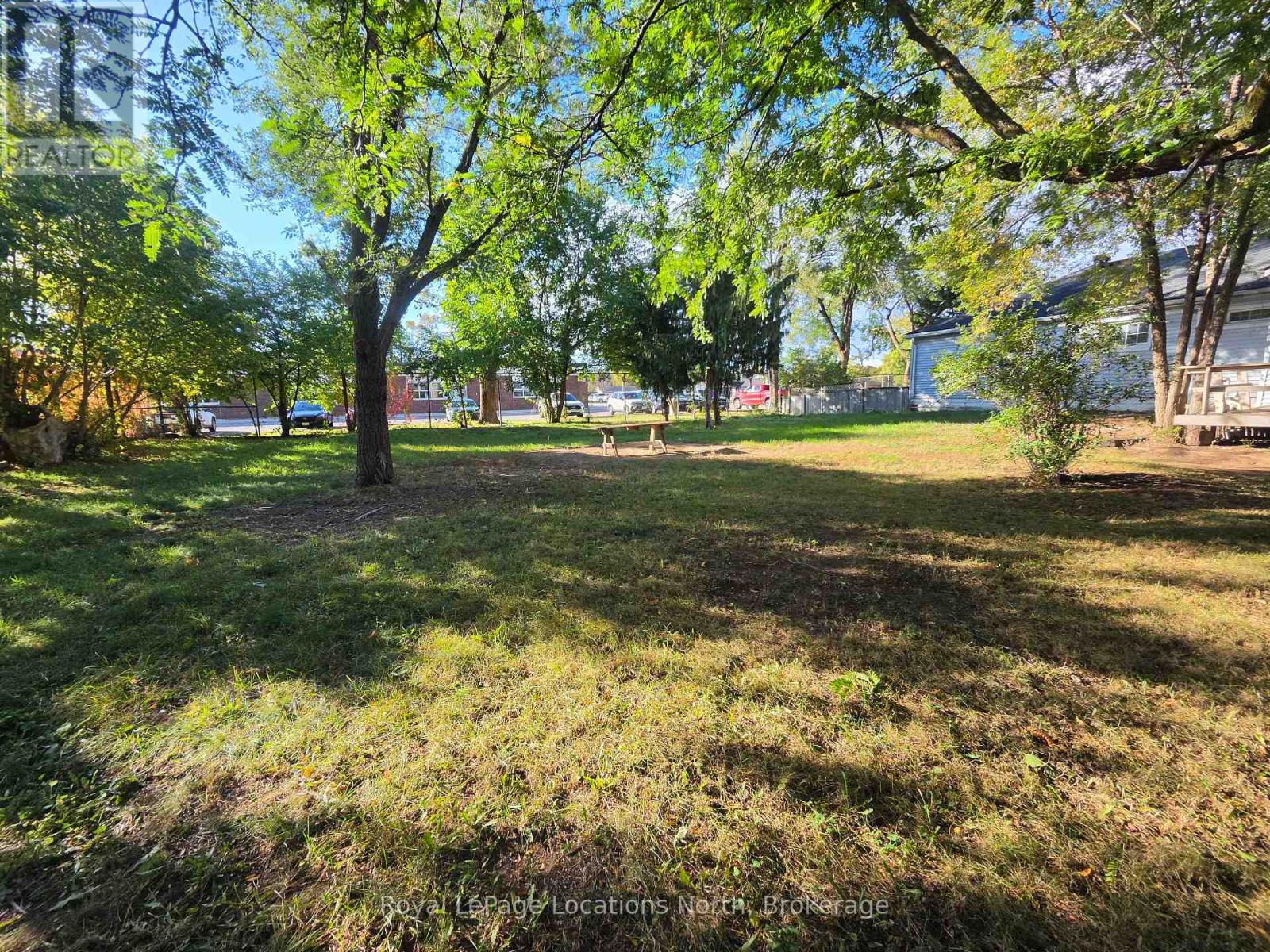 A - 485 Birch Street Property Photo 14