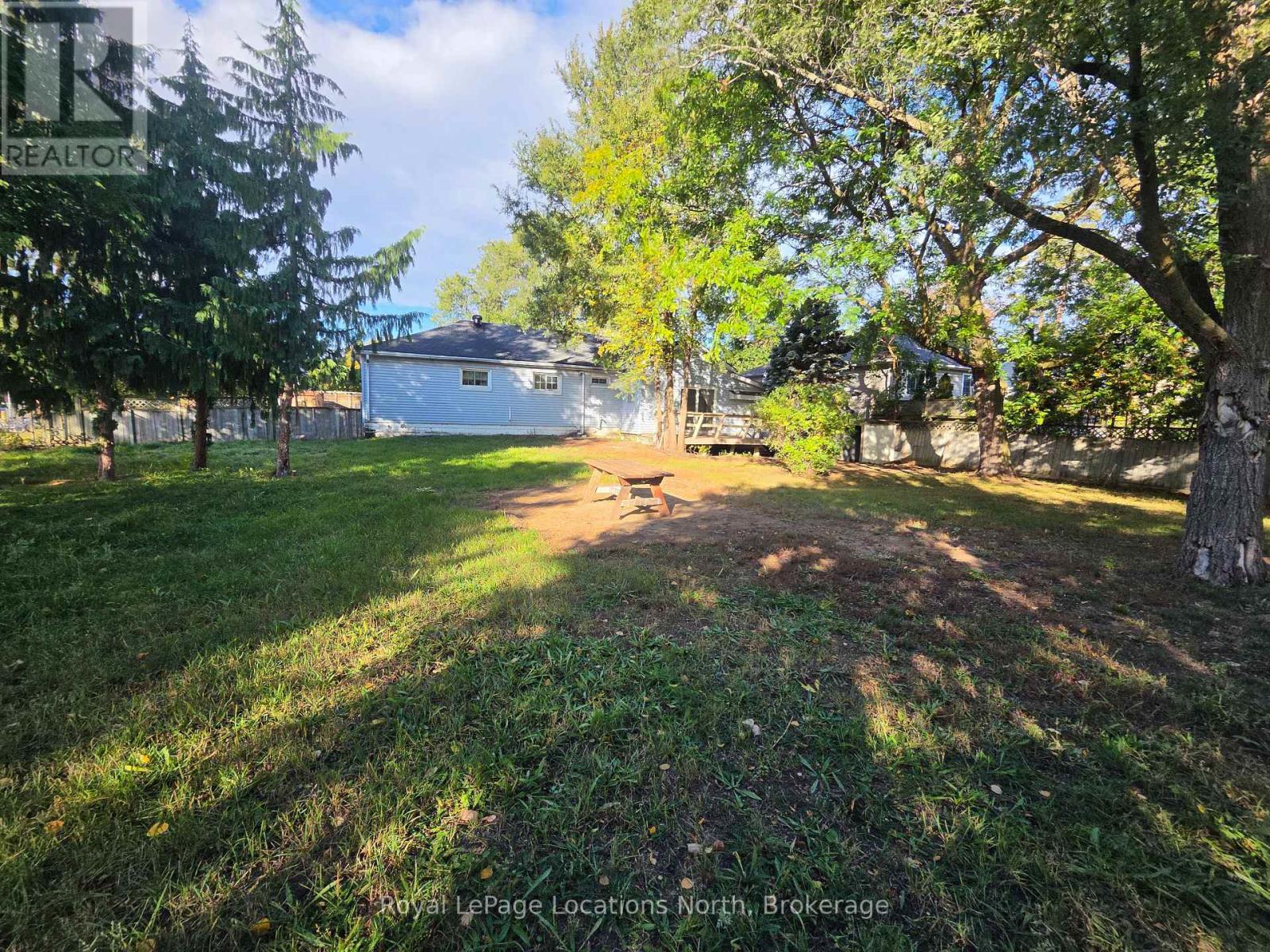 A - 485 Birch Street Property Photo 15