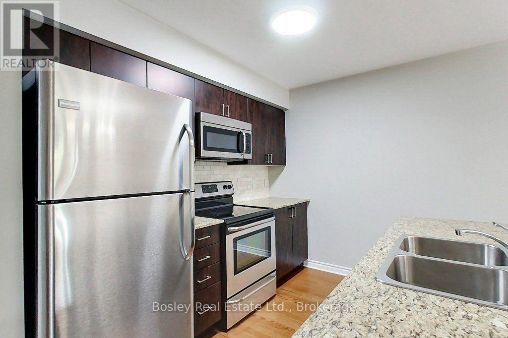 205 - 10 Brandy Lane Drive Property Photo 7