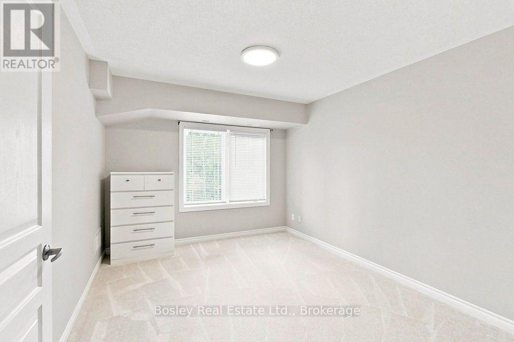 205 - 10 Brandy Lane Drive Property Photo 8