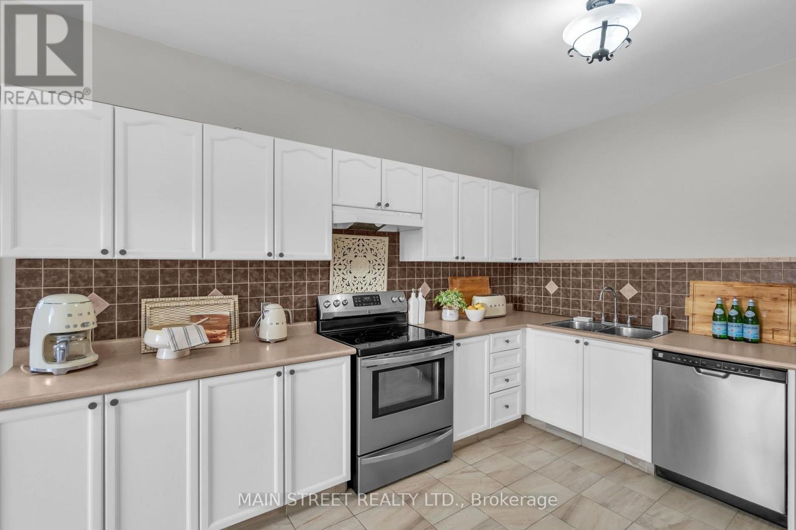 27 Max Avenue Property Photo 14