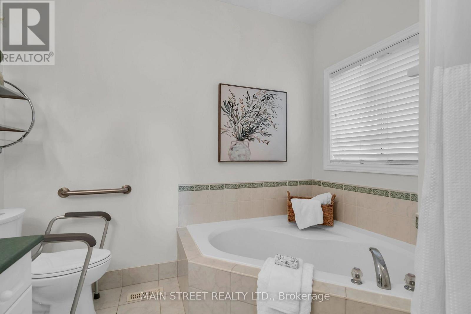 27 Max Avenue Property Photo 18