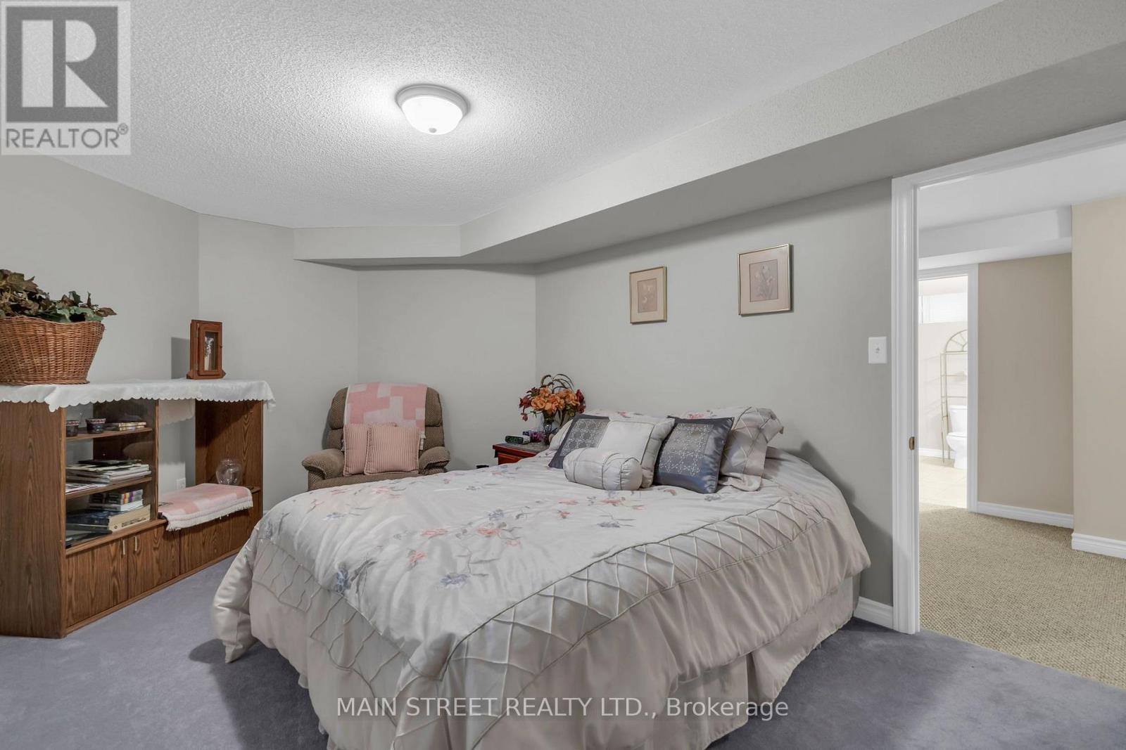 27 Max Avenue Property Photo 25