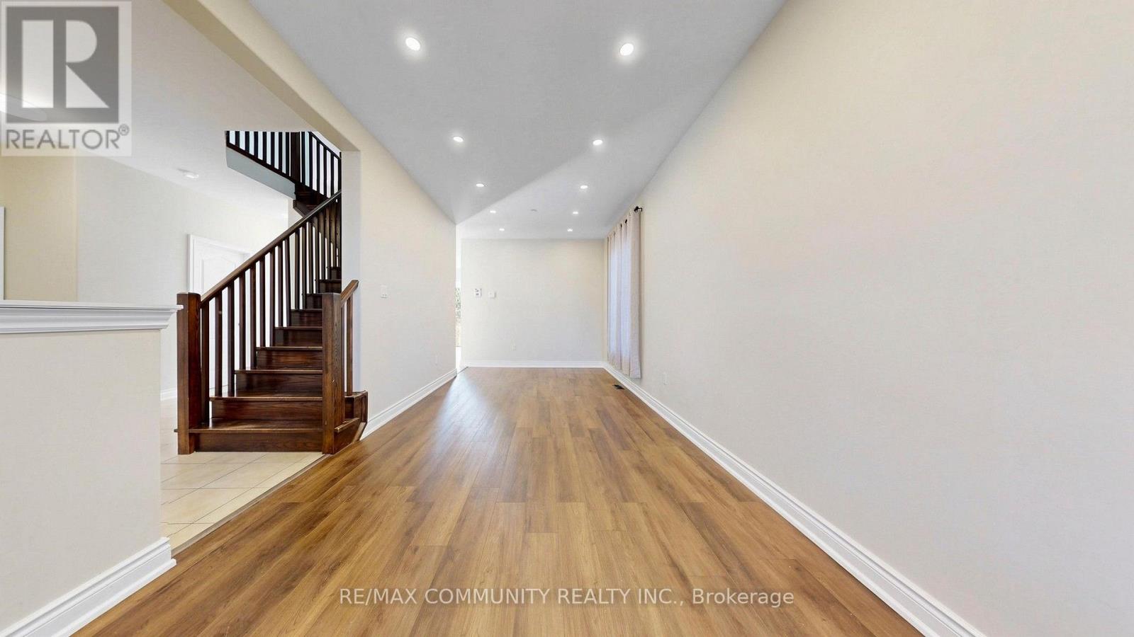 53 Jewel House Lane Property Photo 13