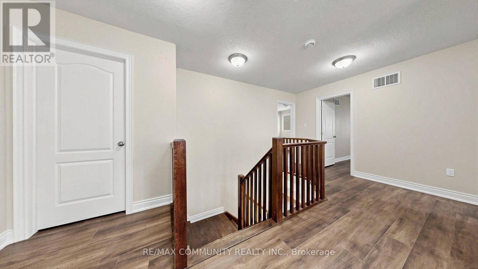 53 Jewel House Lane Property Photo 25