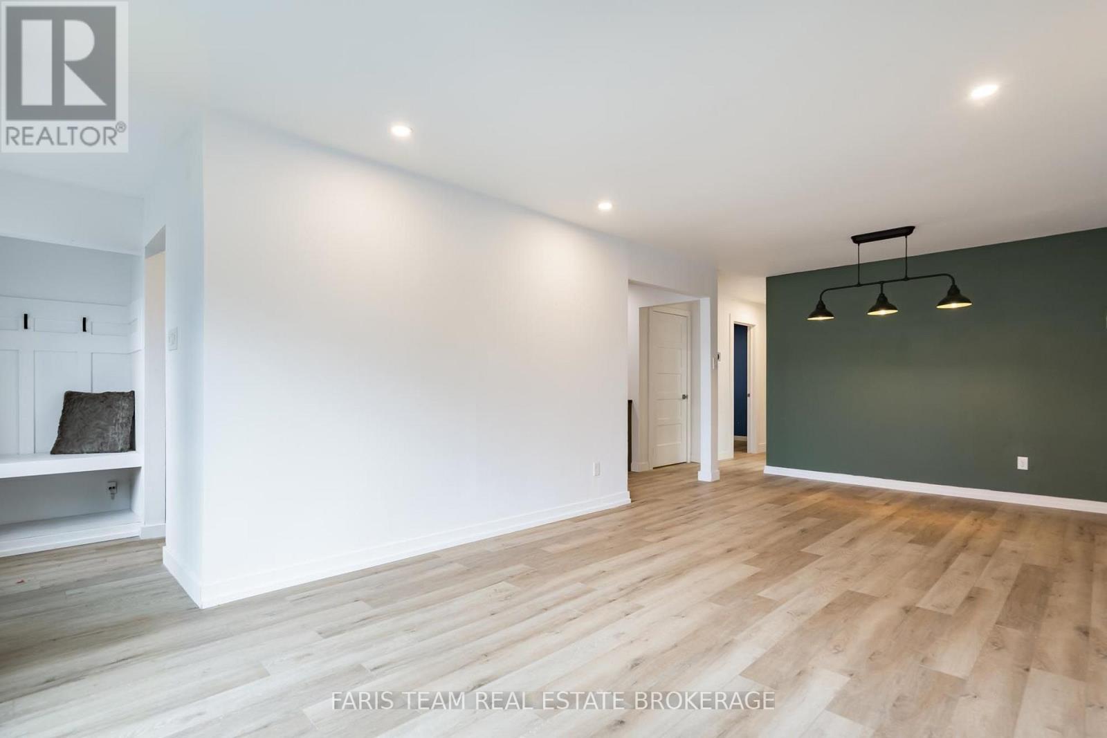 97 Janice Drive Property Photo 9