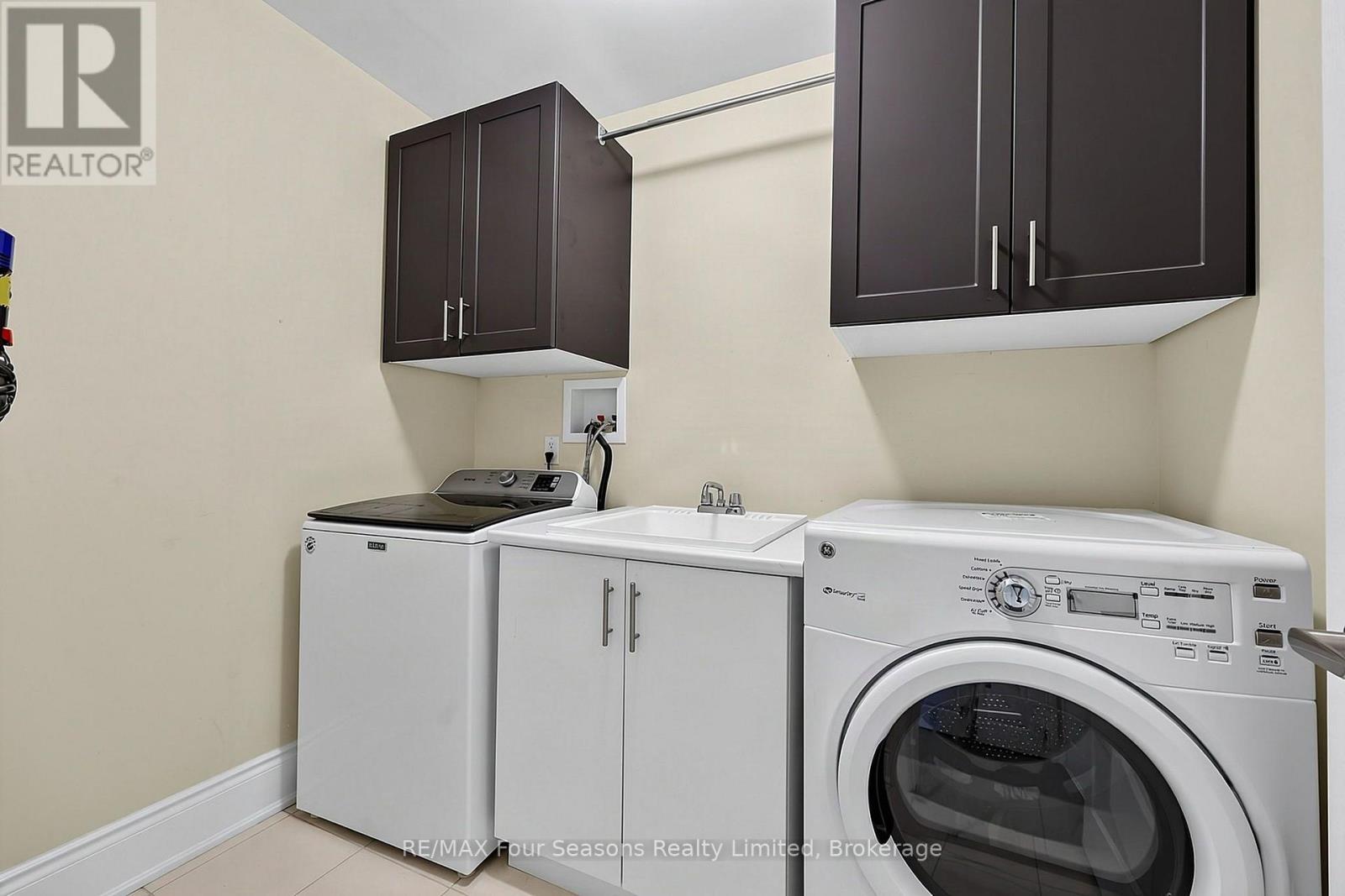 2 Shipyard Lane Property Photo 32