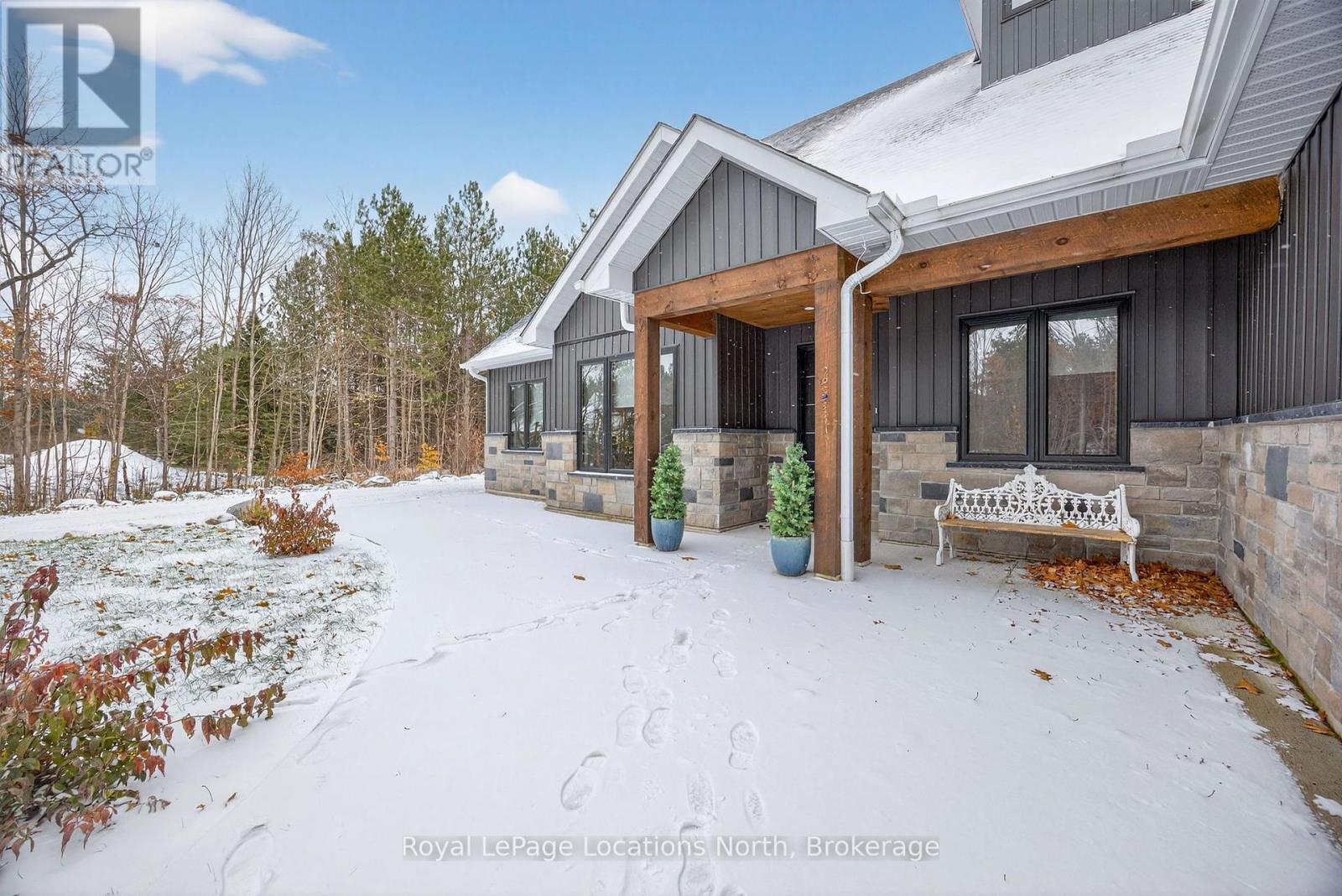 3511 Rainbow Valley Road W Property Photo 5