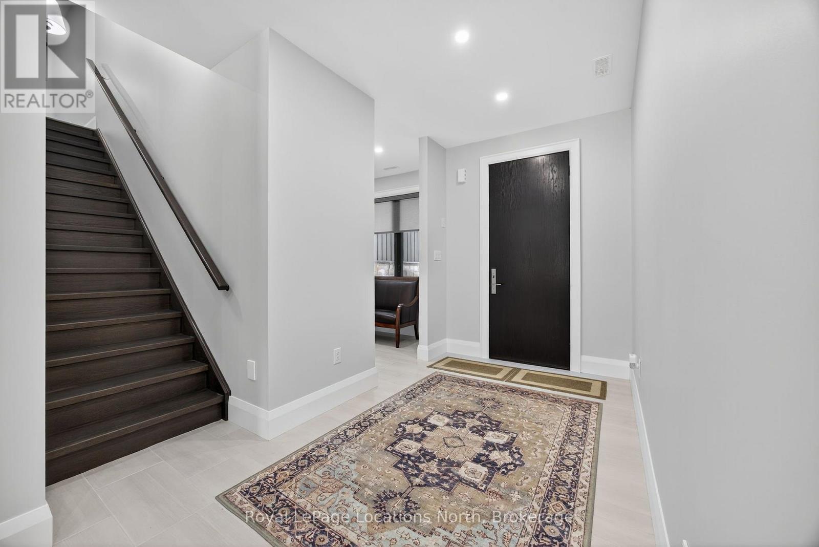 3511 Rainbow Valley Road W Property Photo 7