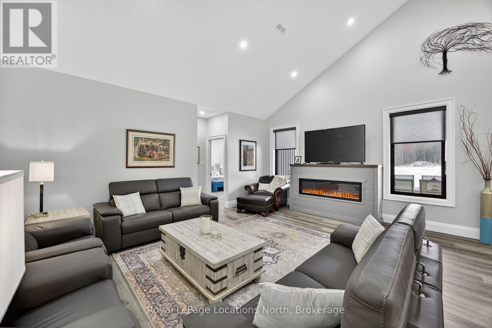 3511 Rainbow Valley Road W Property Photo 16