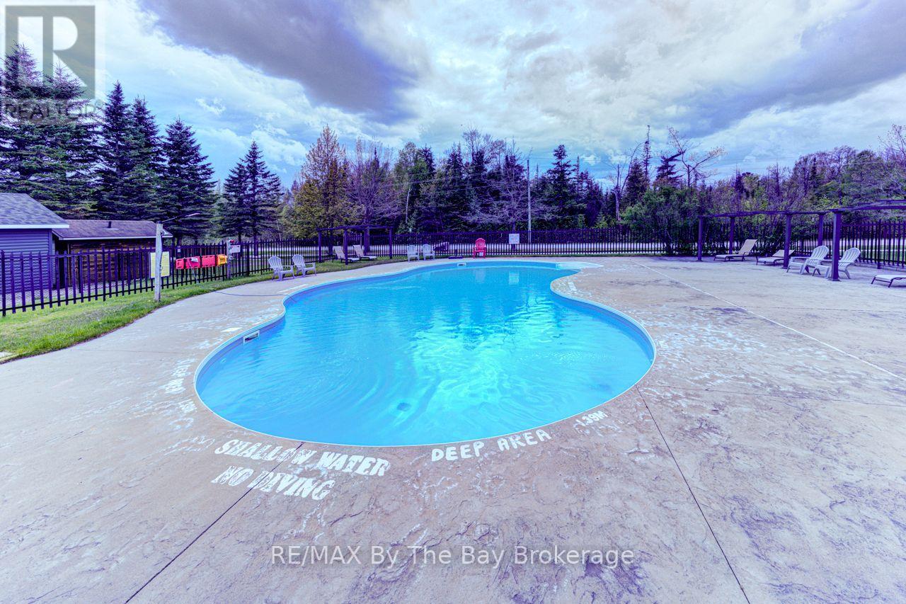 242 - 85 Theme Park Drive Property Photo 17