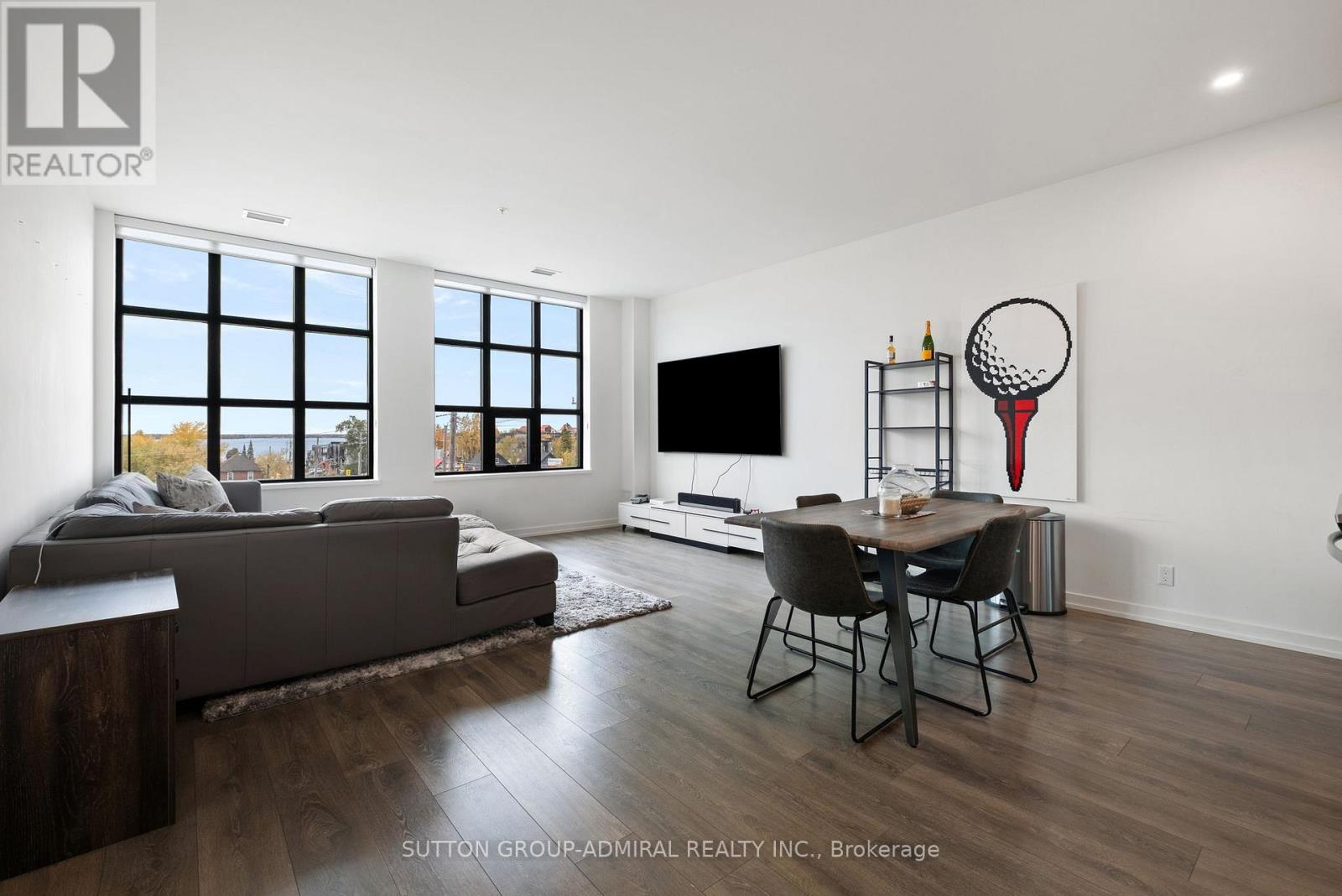 305 - 21 Matchedash Street Property Photo 1